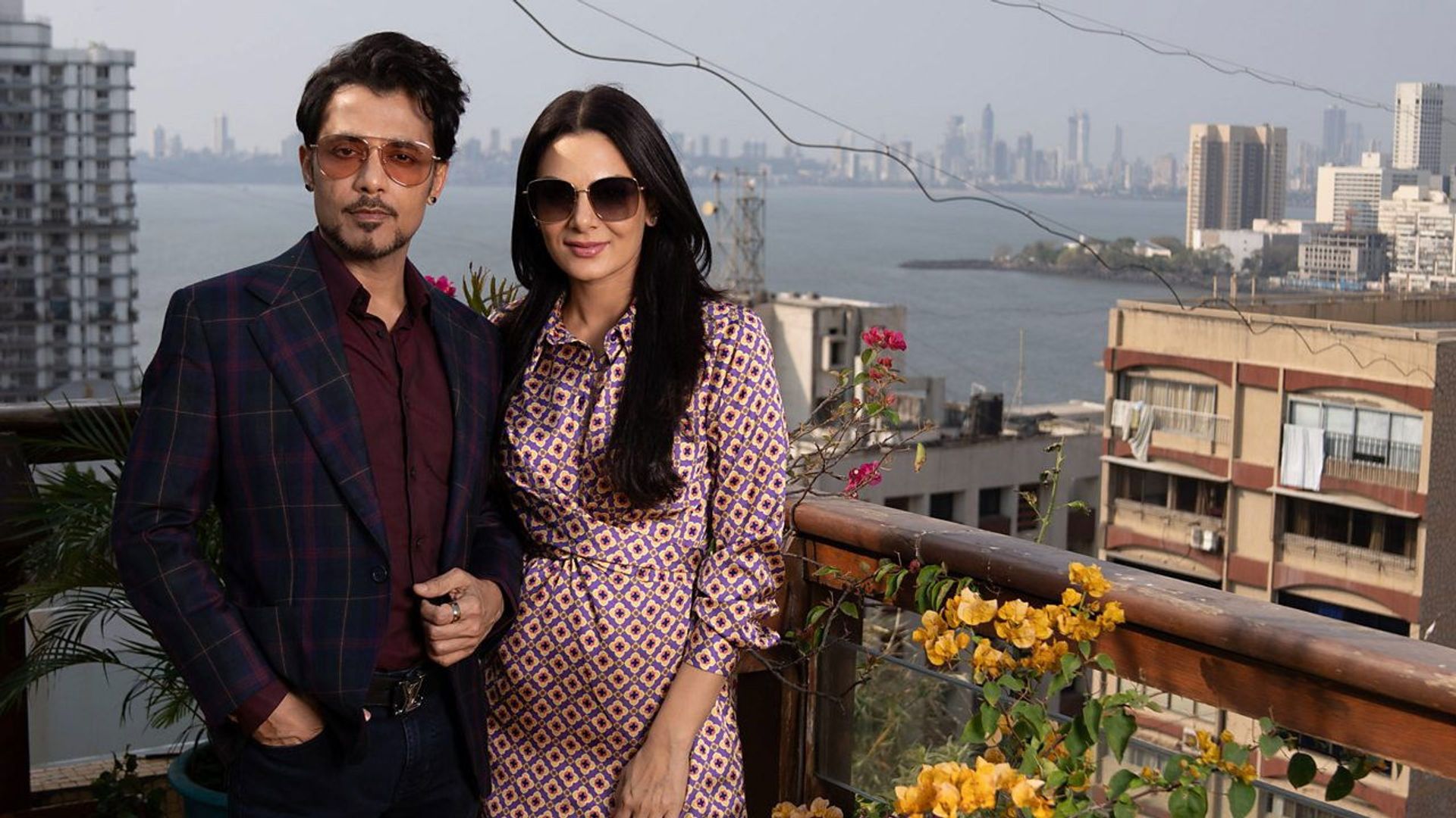 Streets of Gold: Mumbai background