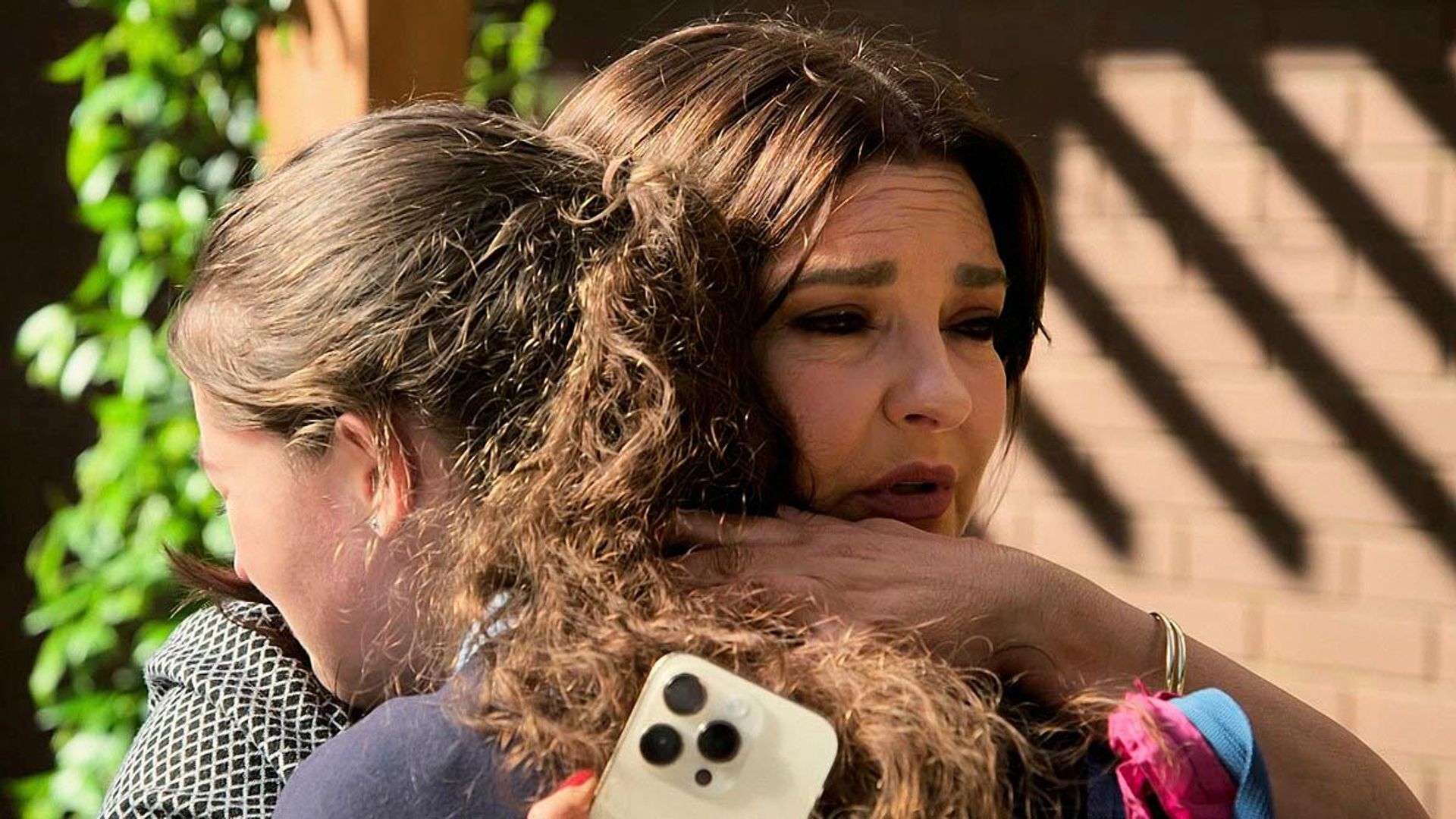 Neighbours background