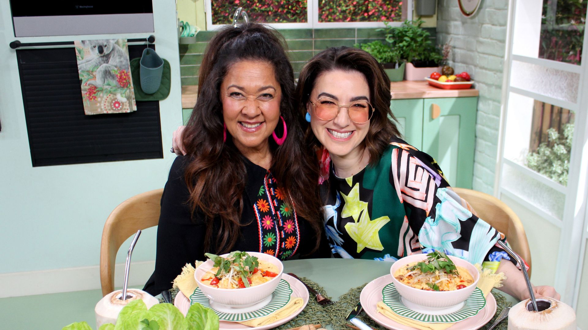 A Bite to Eat with Alice background