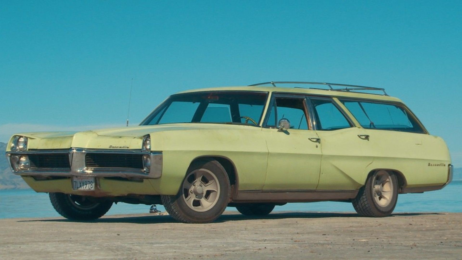 Roadkill Garage background