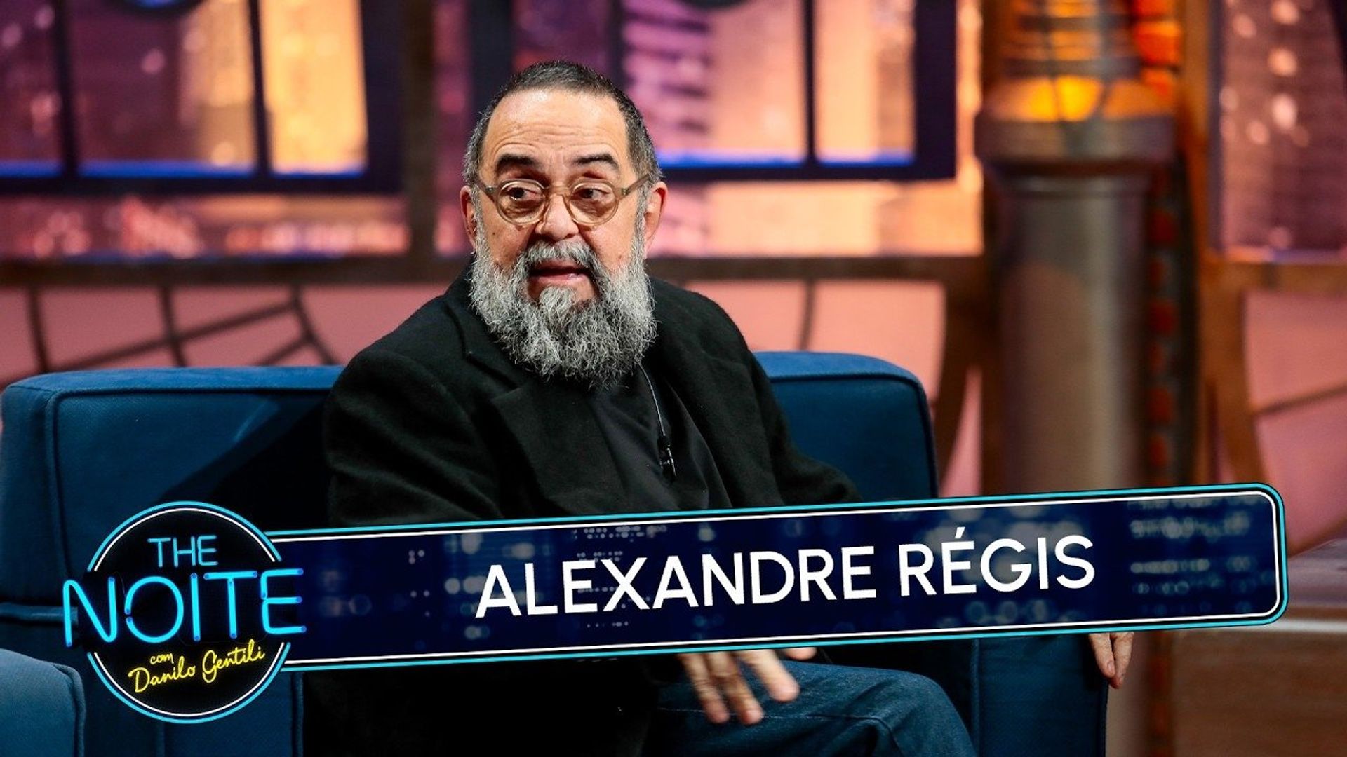 The Noite com Danilo Gentili background