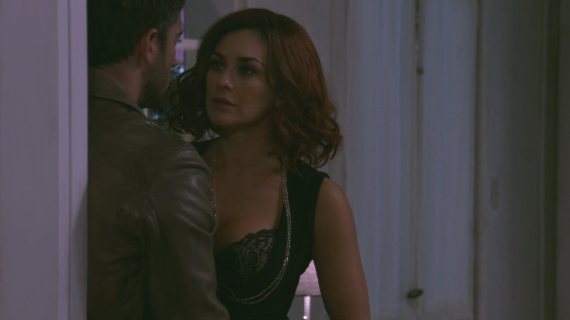La Doña background
