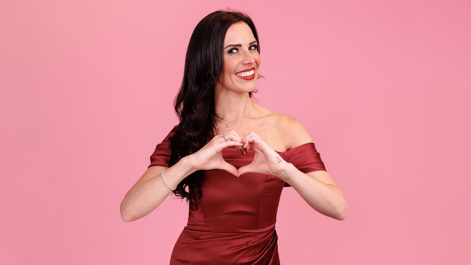 First Dates background