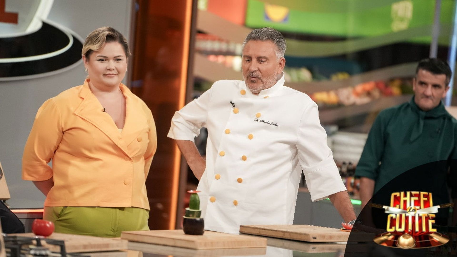 Chefi la Cutite background