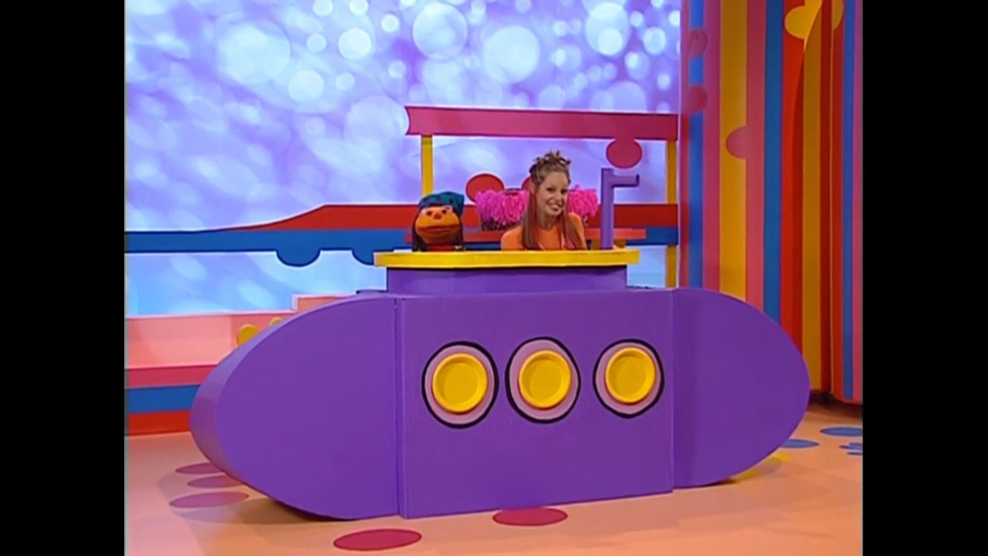 Hi-5 background