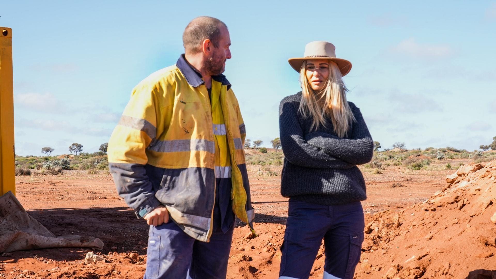 Aussie Gold Hunters background