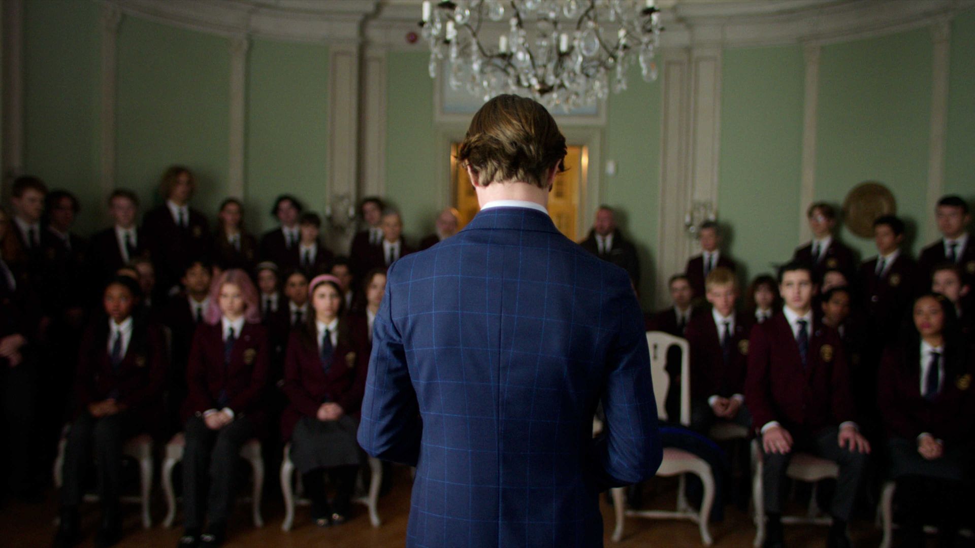 Young Royals background