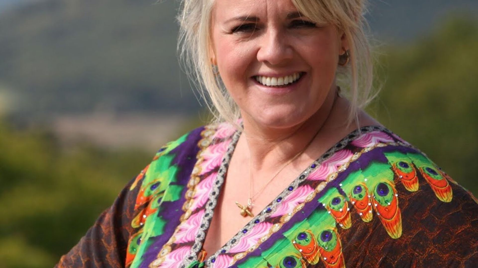 Sally Lindsay's Posh Sleepover background