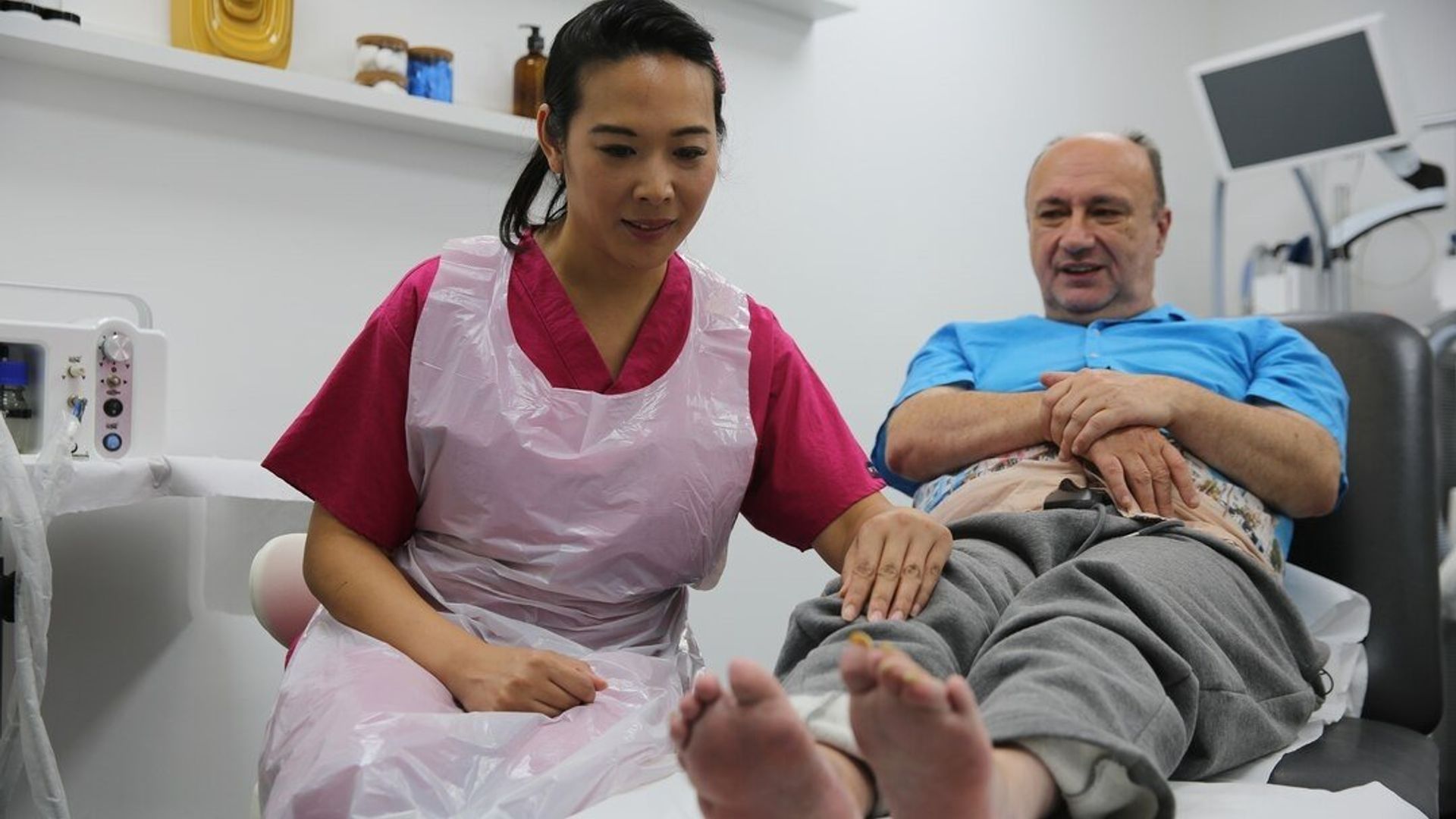 The Bad Foot Clinic background