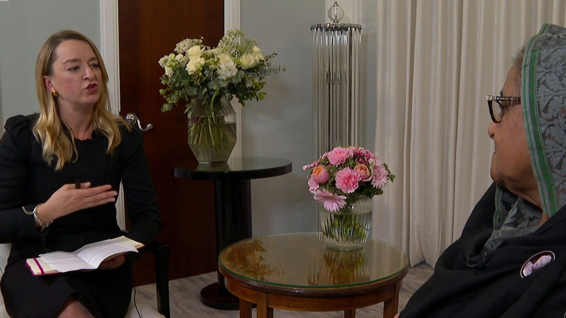 Sunday with Laura Kuenssberg background