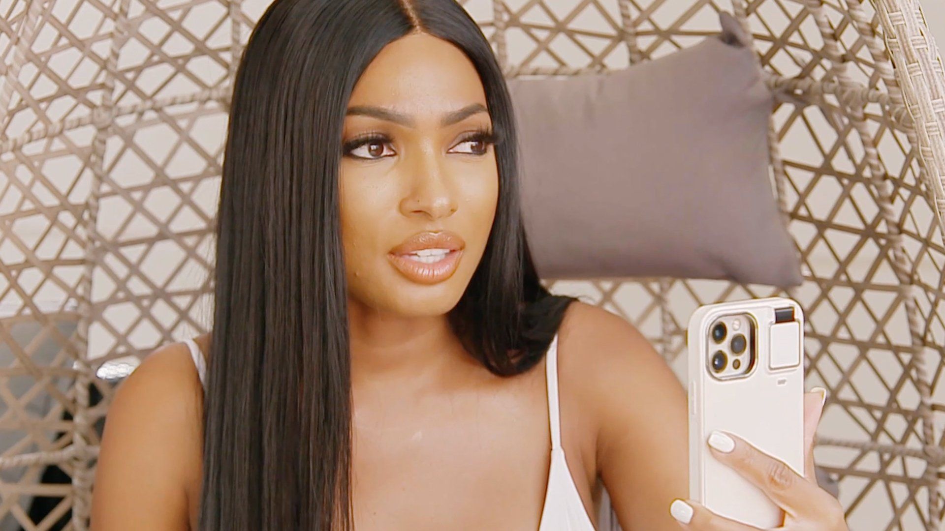 The Real Housewives of Dubai background