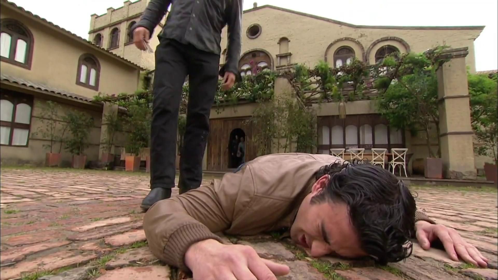 Los Herederos del Monte background