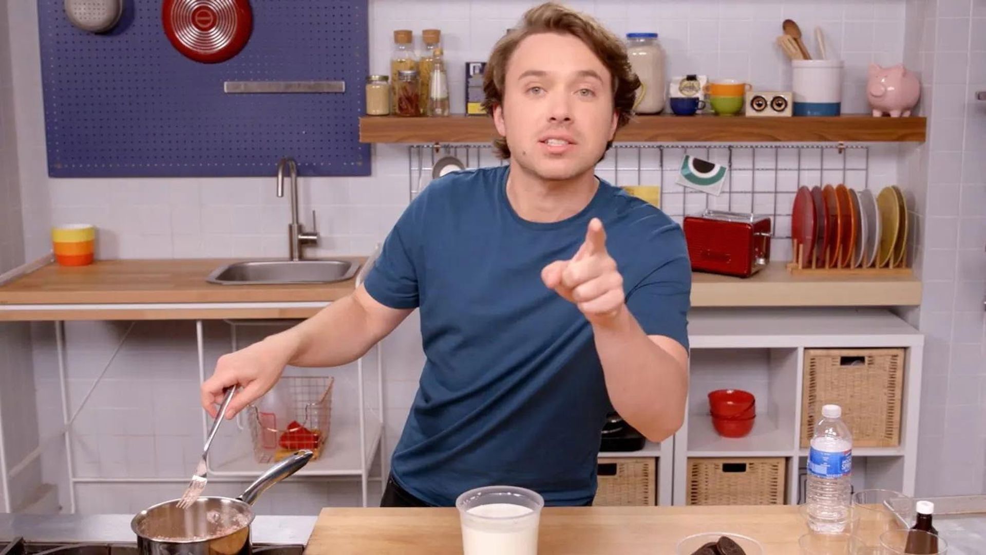 Struggle Meals background