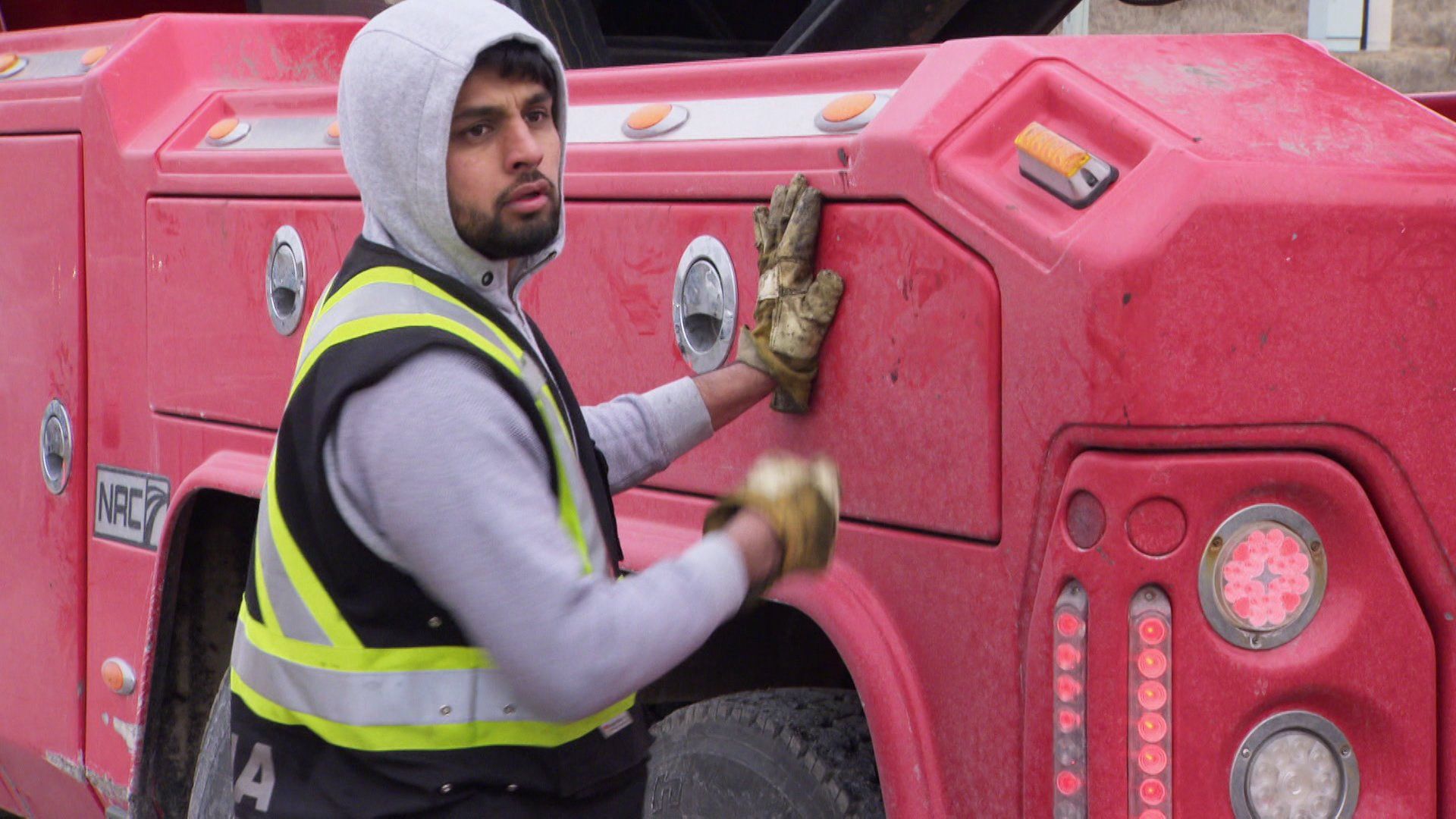 Heavy Rescue: 401 background