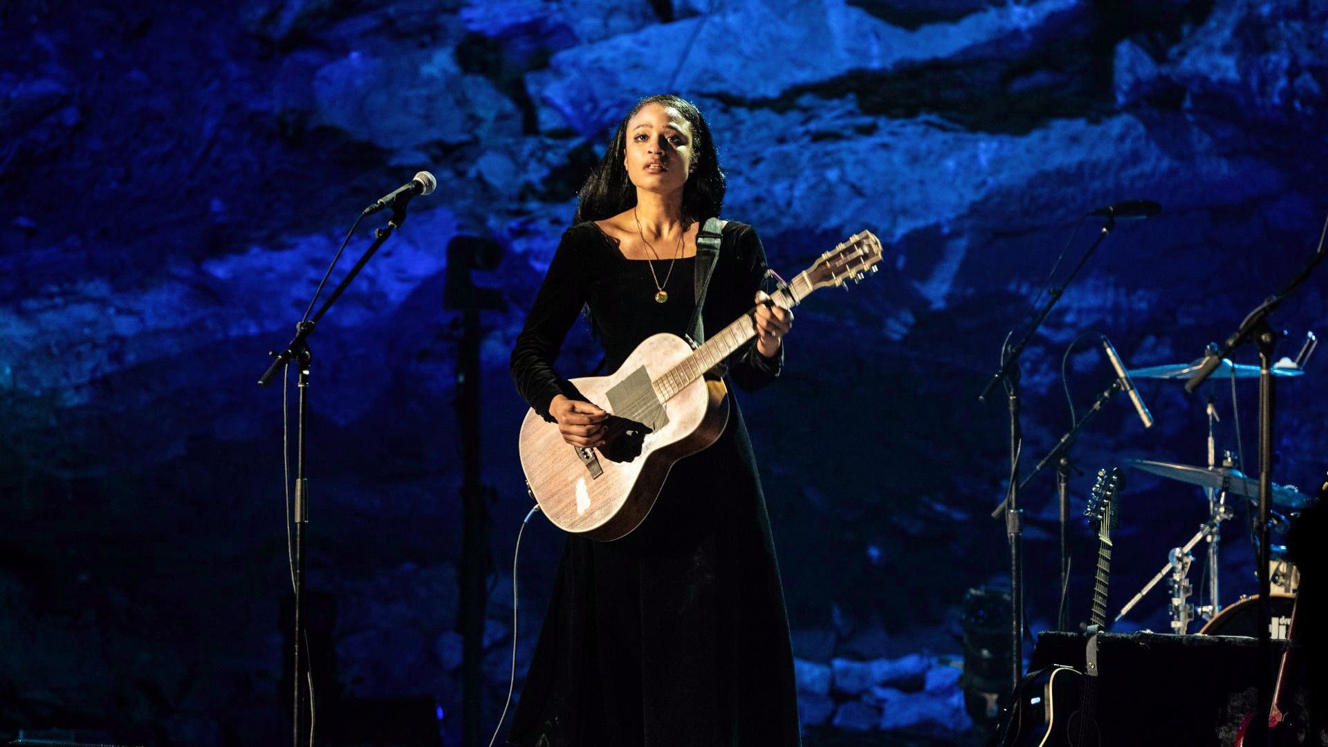 The Caverns Sessions background