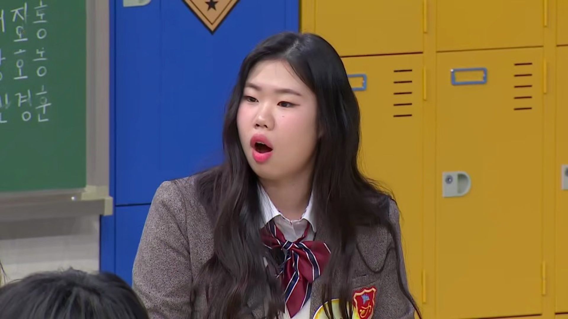 Knowing Bros background
