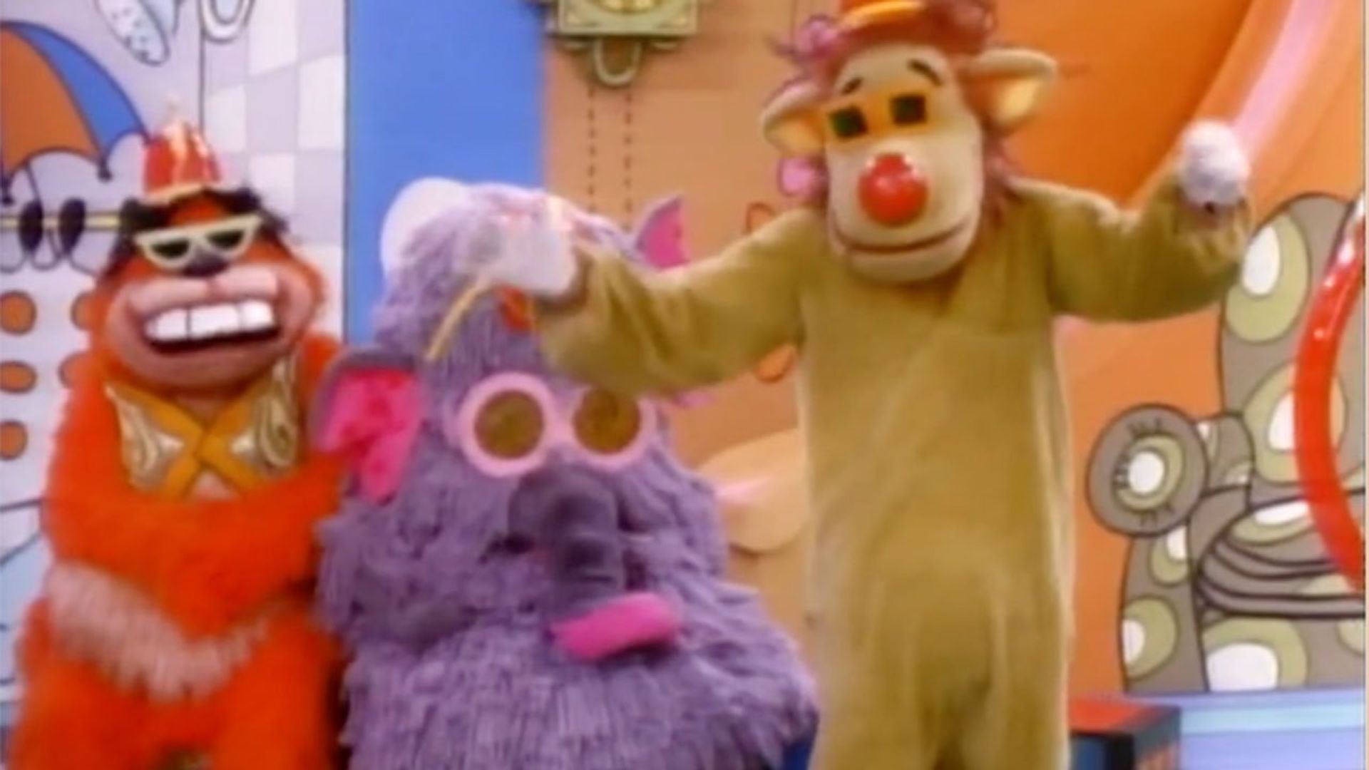 The Banana Splits Adventure Hour background