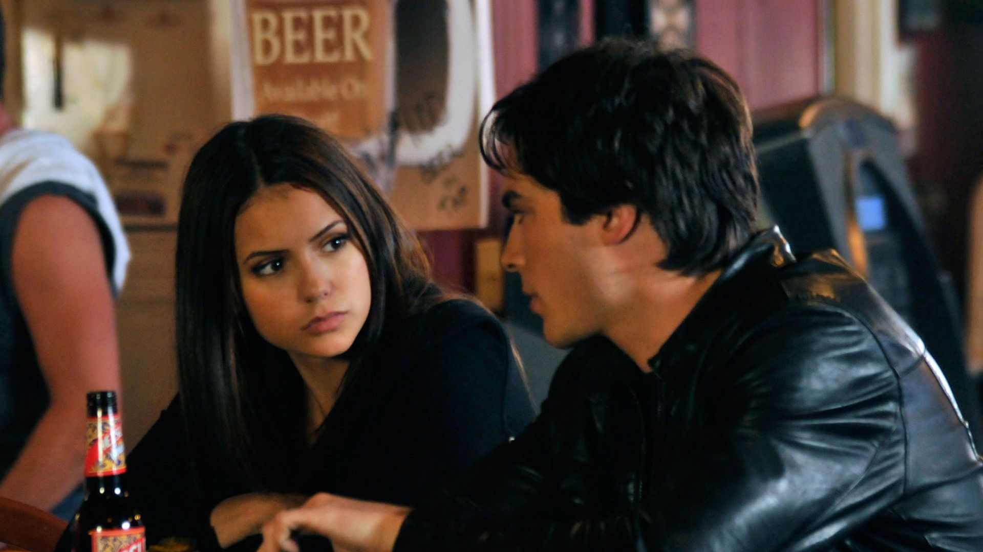 The Vampire Diaries background