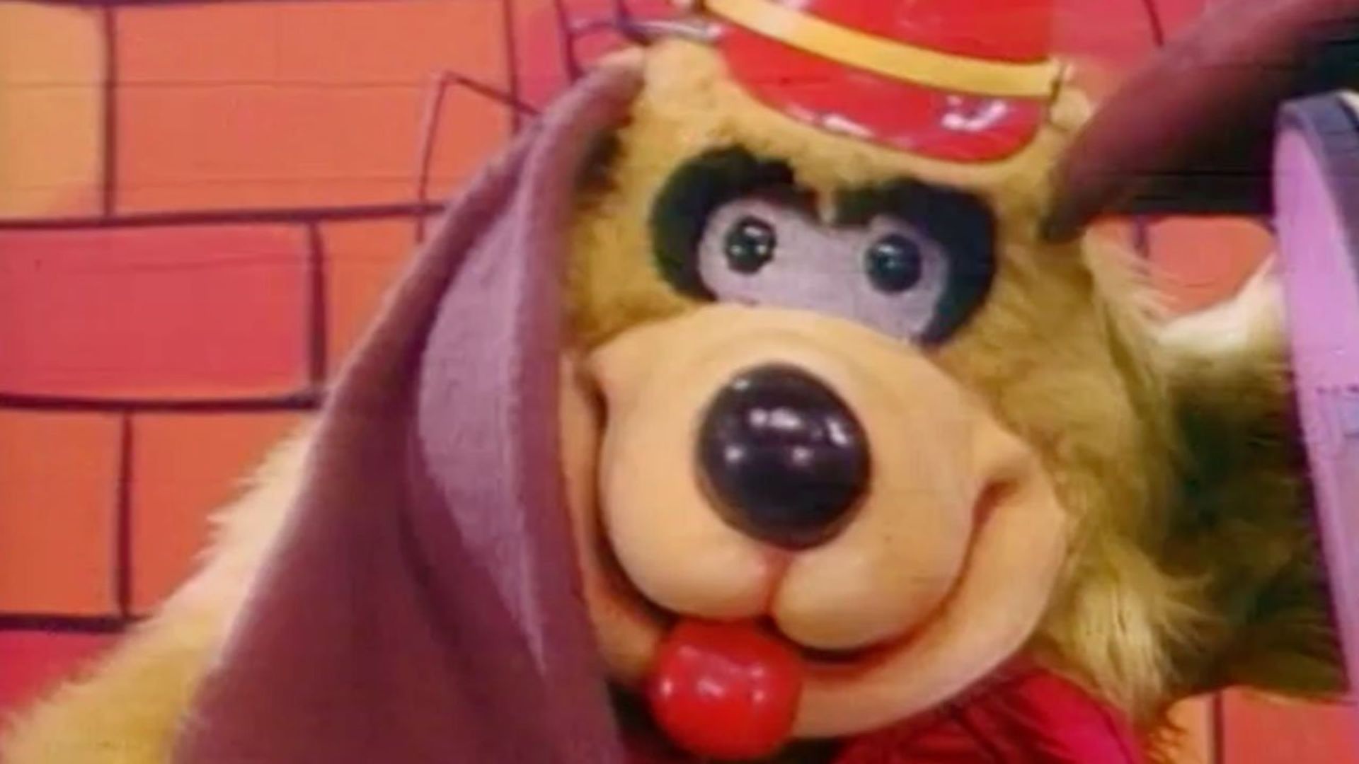 The Banana Splits Adventure Hour background