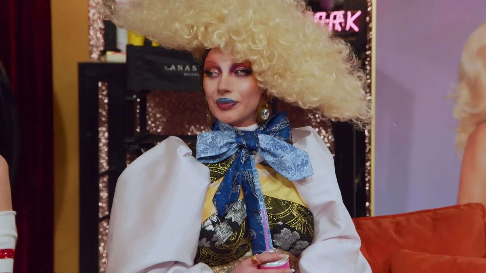 RuPaul's Drag Race All Stars: Untucked! background