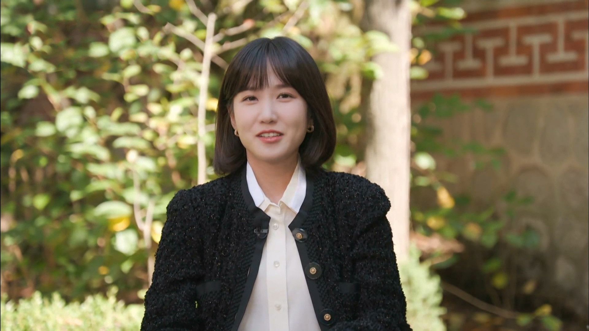 You Quiz on the Block background