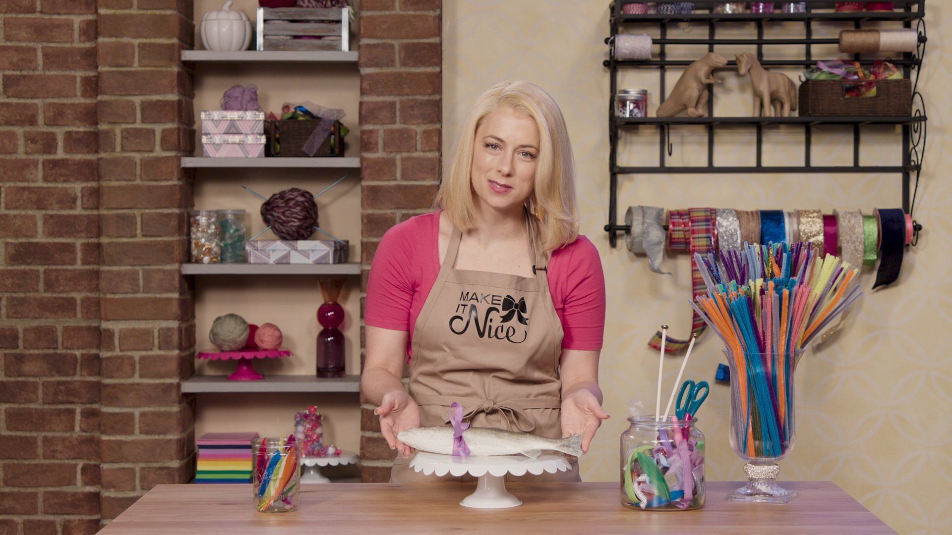 The Iliza Shlesinger Sketch Show background