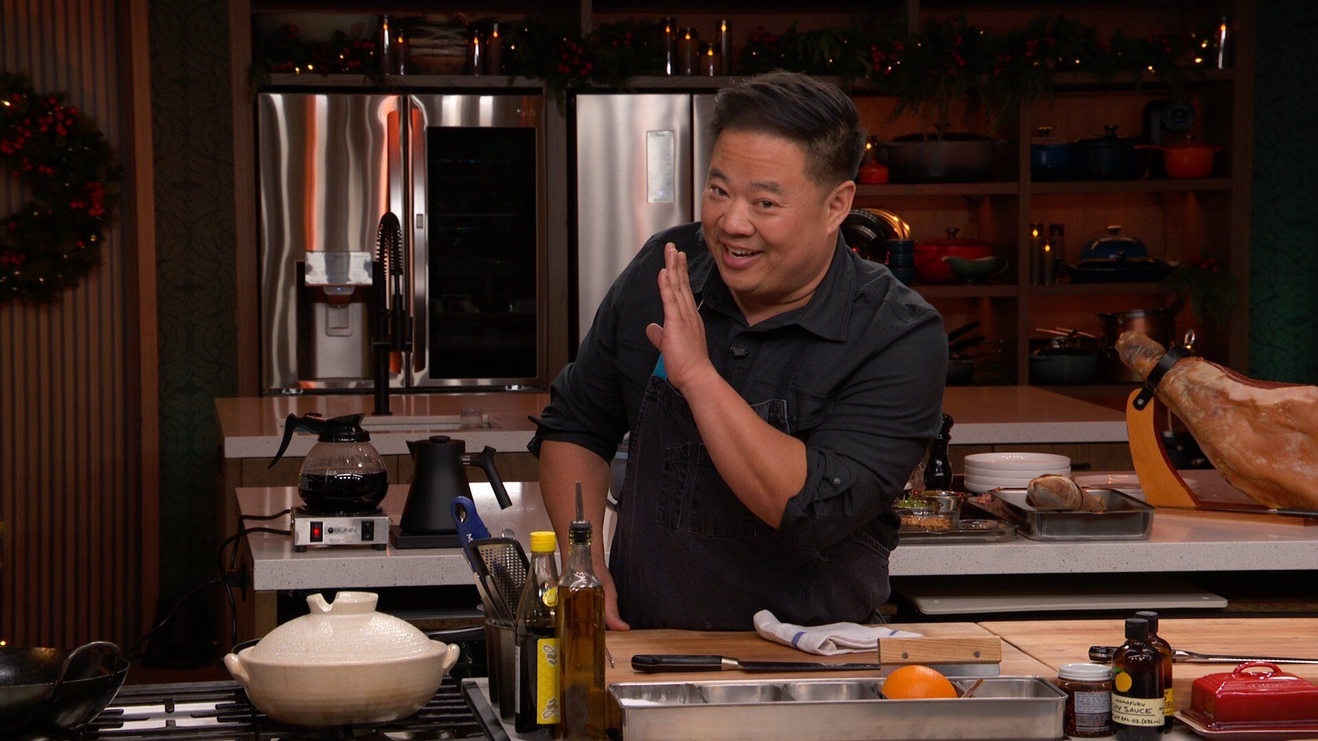 Dinner Time Live with David Chang background