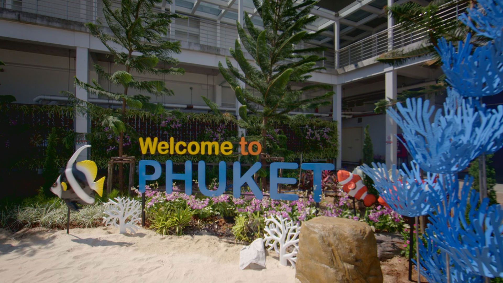 Airport 24/7: Thailand background