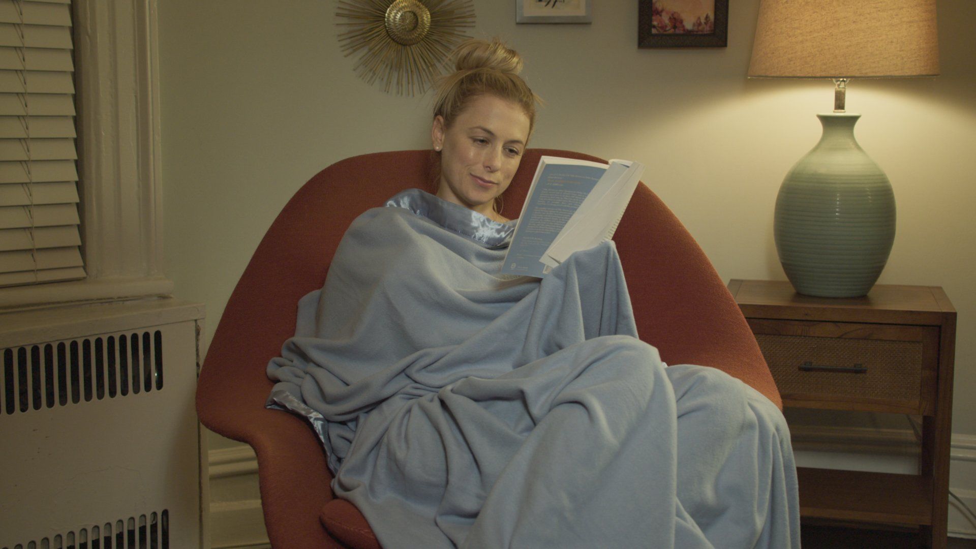 The Iliza Shlesinger Sketch Show background