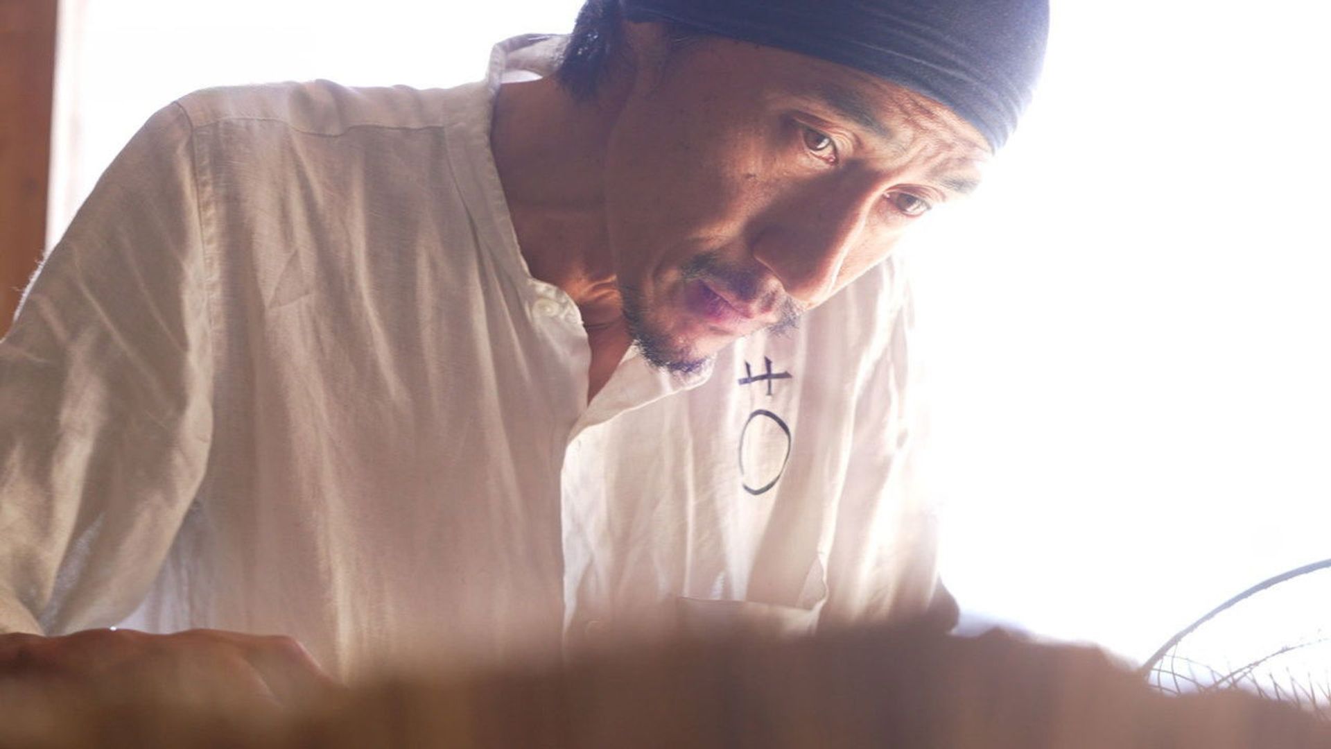 Front Runners background