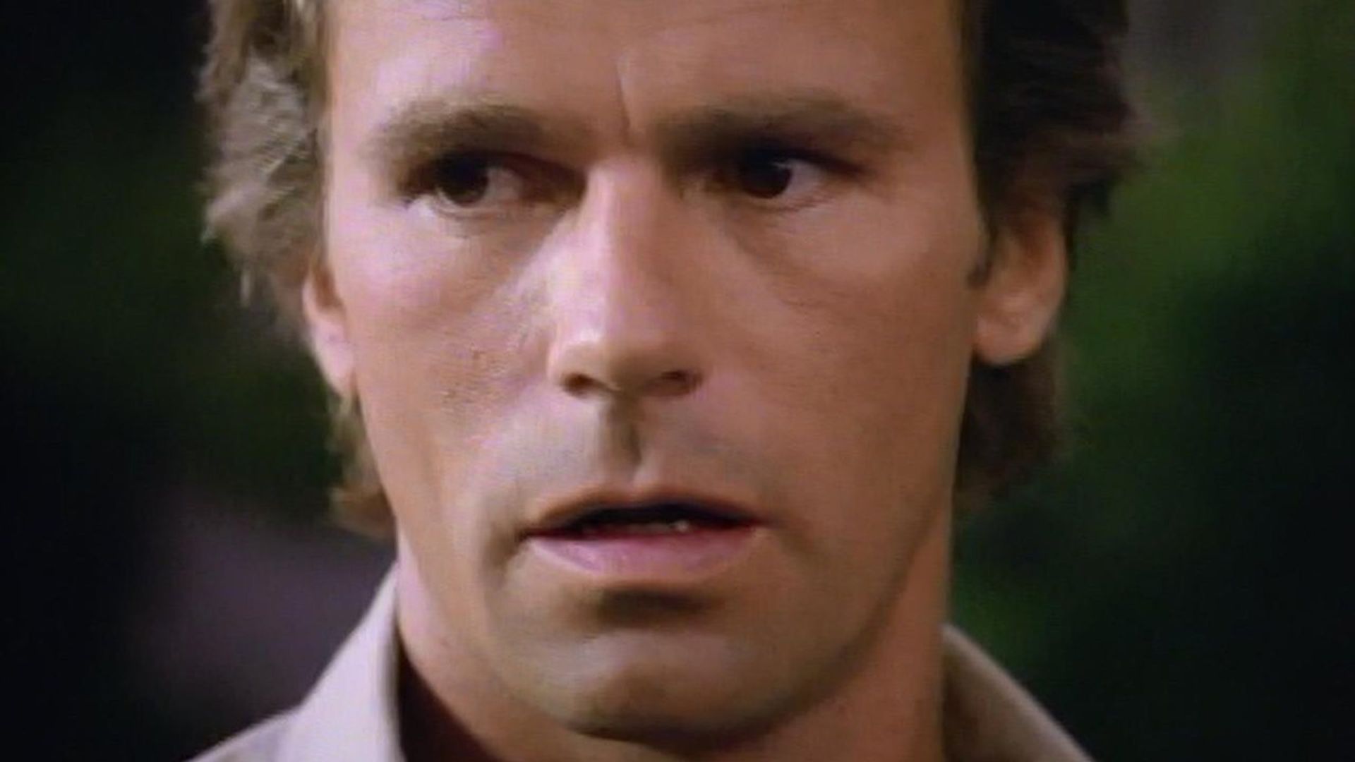 MacGyver background