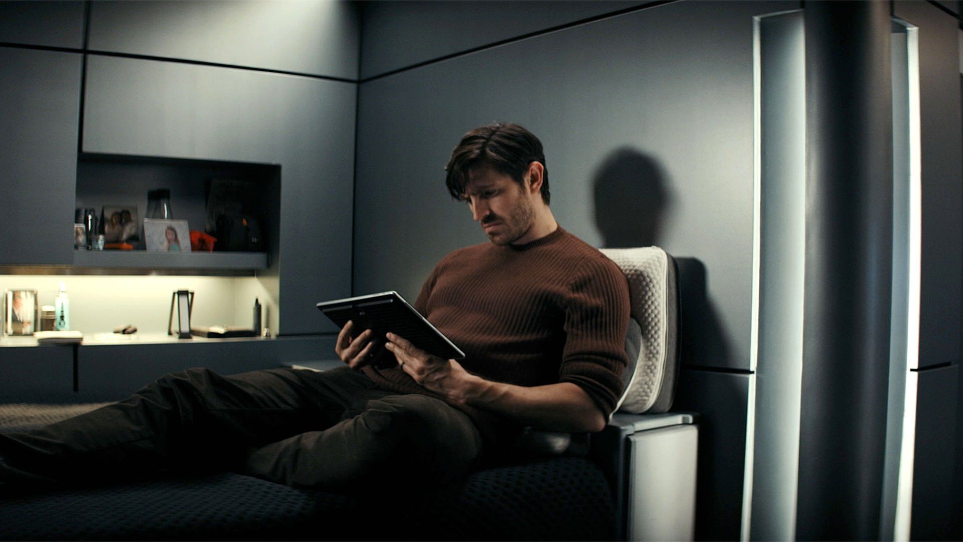 Nightflyers background