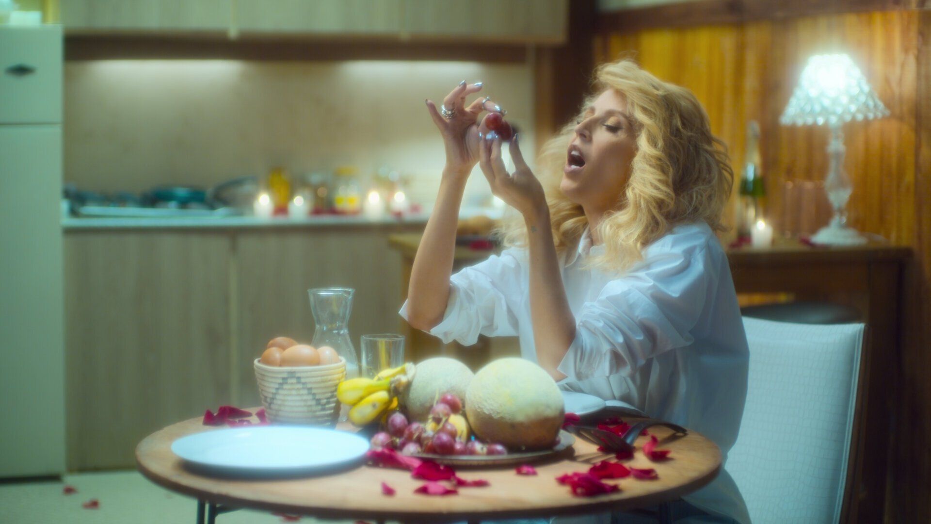 Azcárate: No Holds Barred background