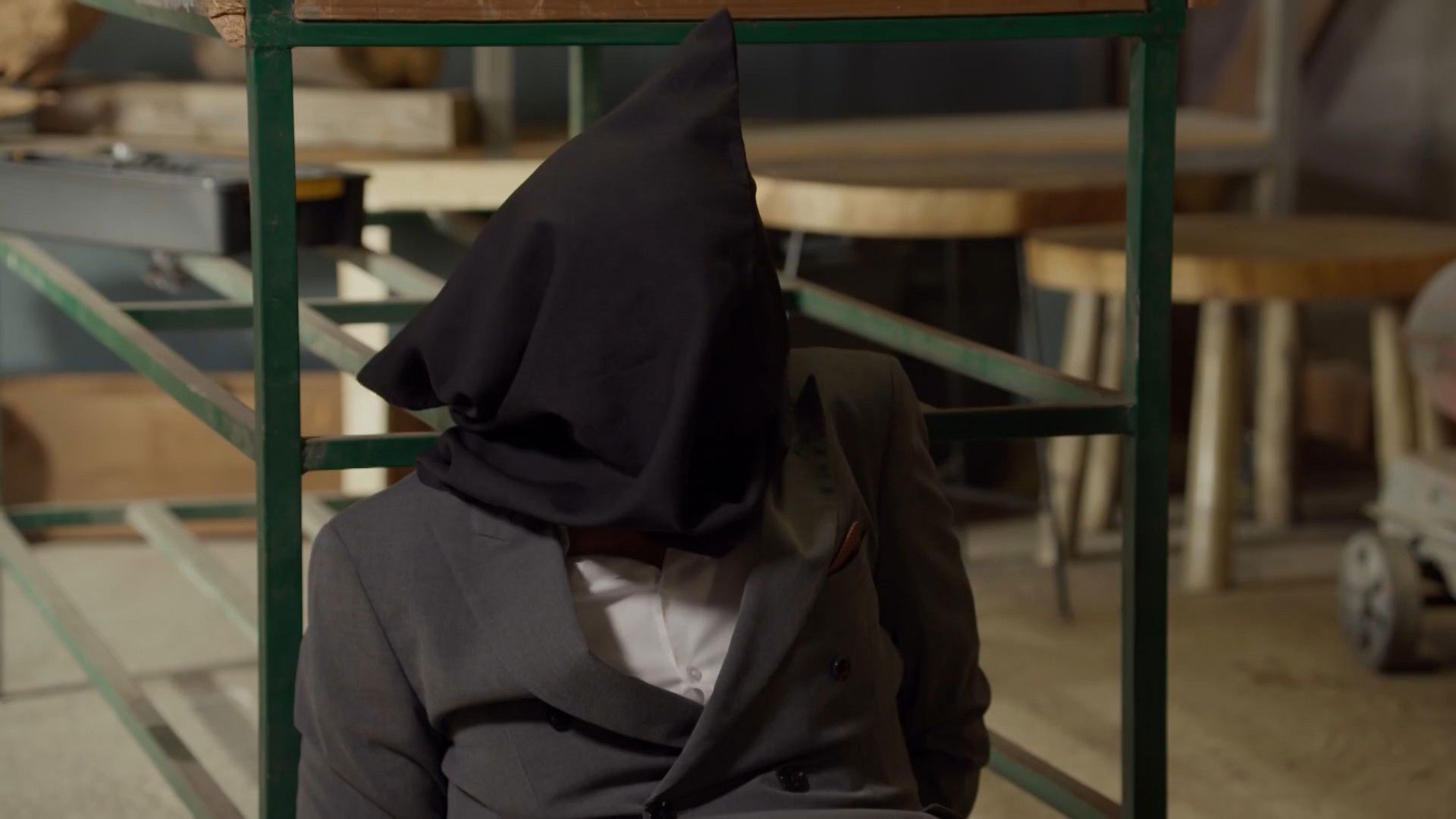 A Herança background