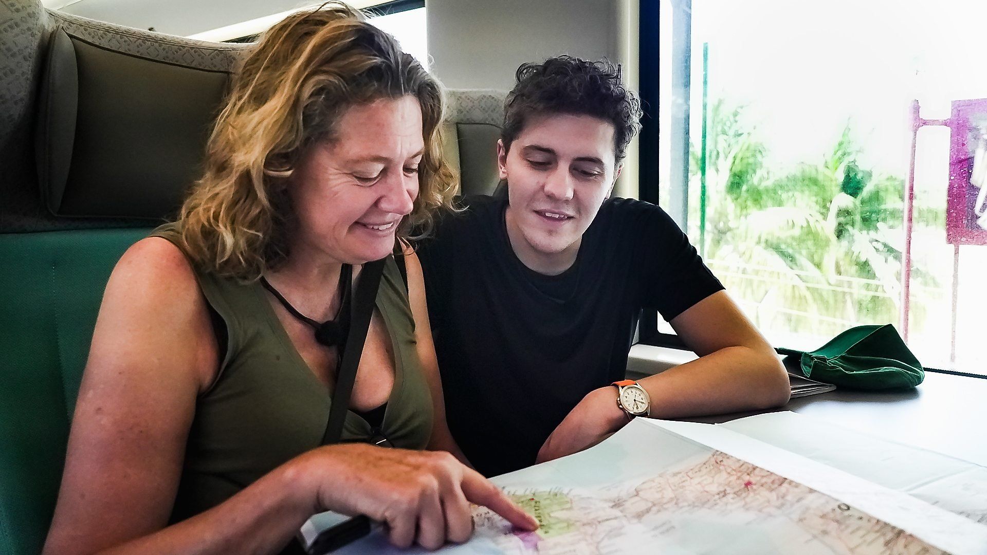 Celebrity Race Across the World background