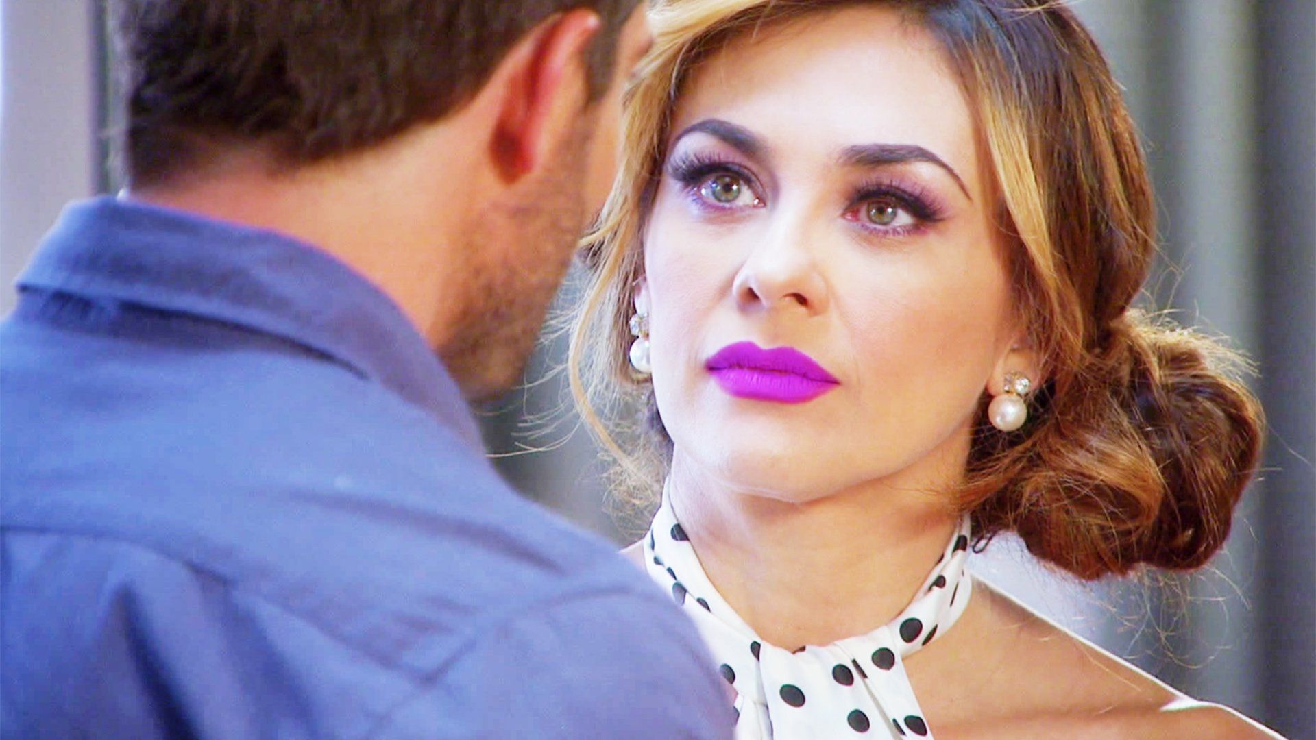La Doña background
