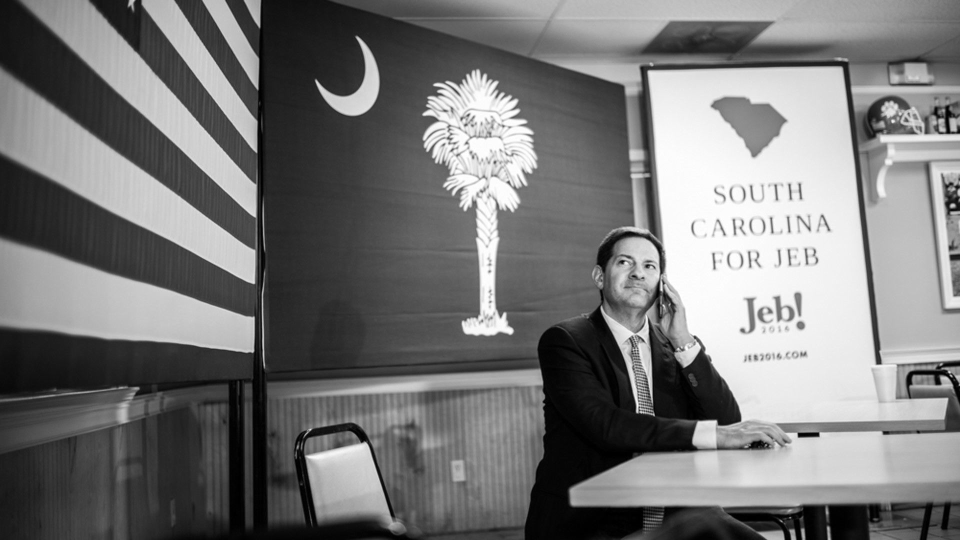 The Circus: Inside the Greatest Political Show on Earth background