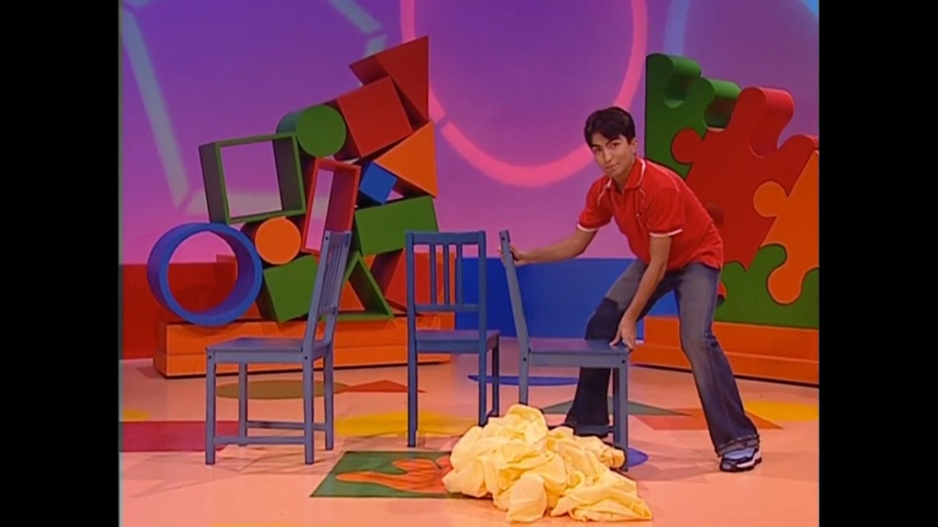Hi-5 background