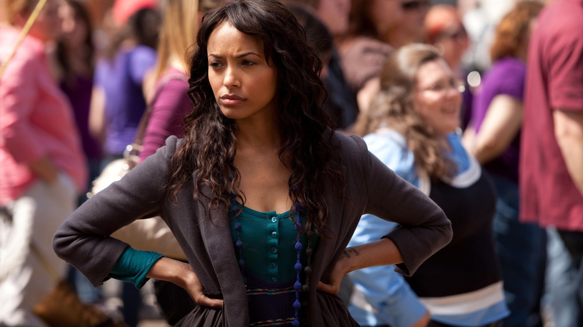 The Vampire Diaries background