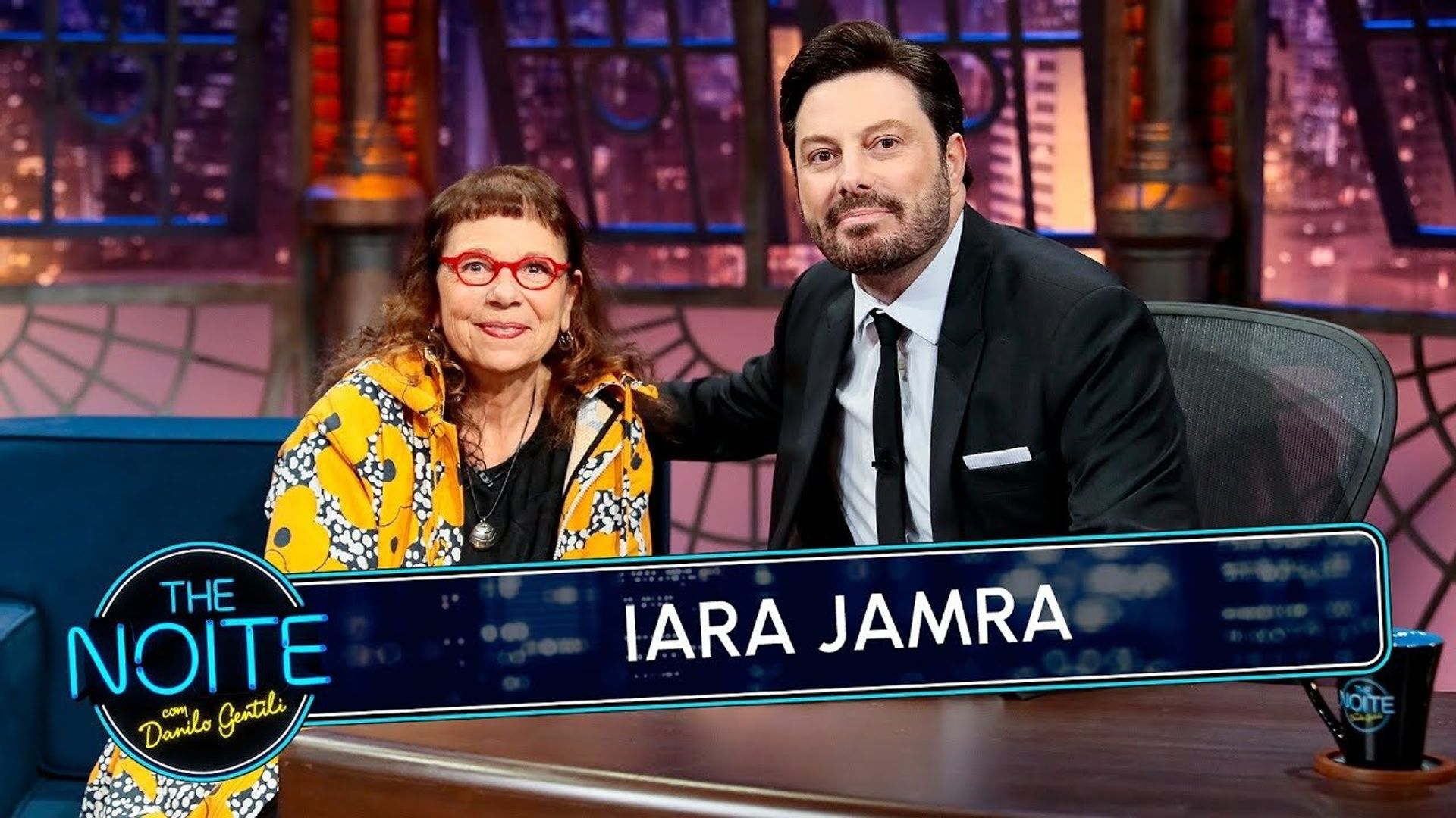 The Noite com Danilo Gentili background