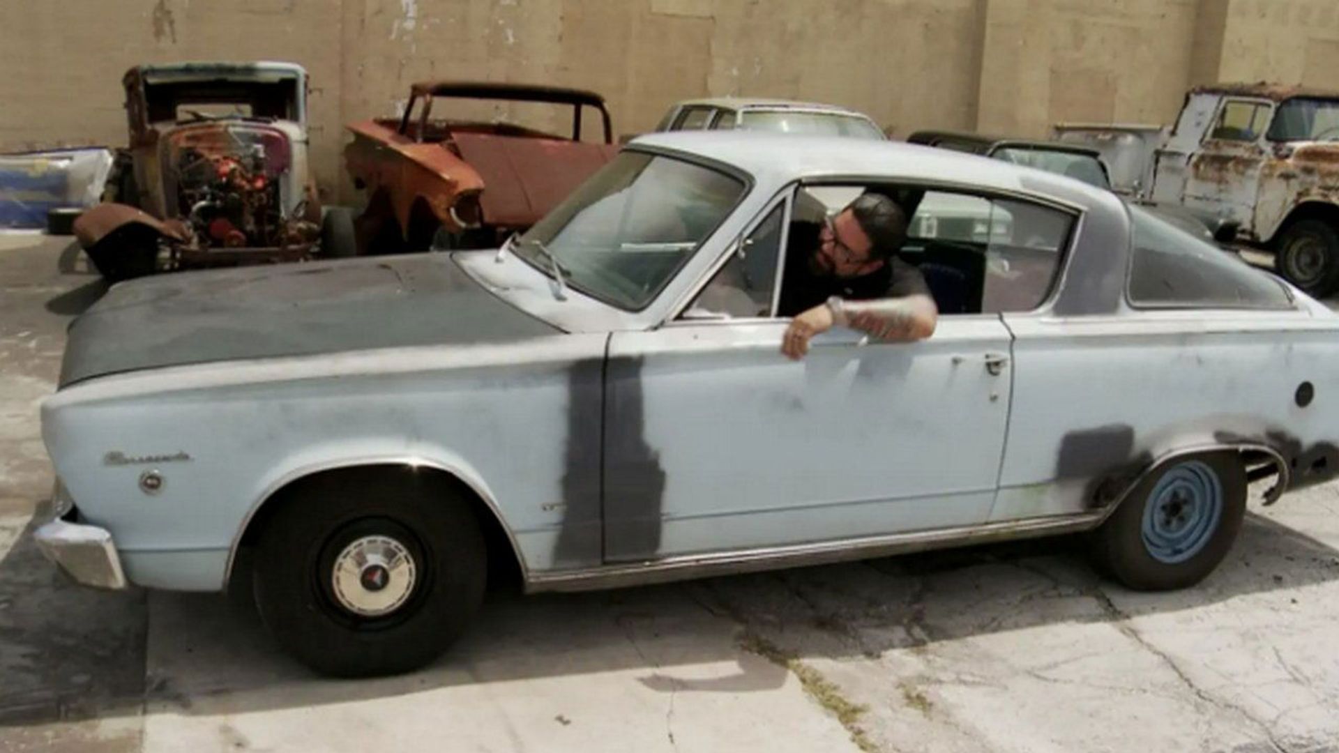 Highway to Sell background