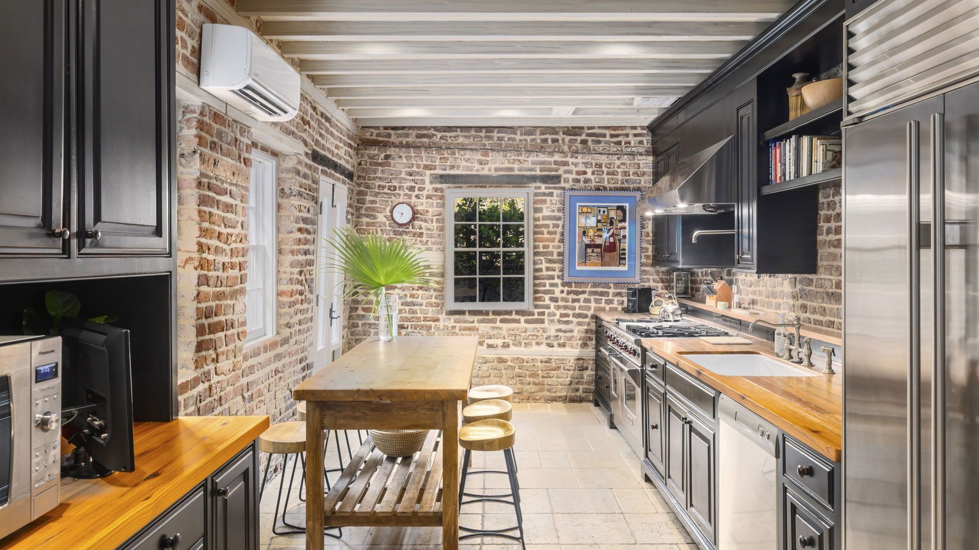 Classic Homes background