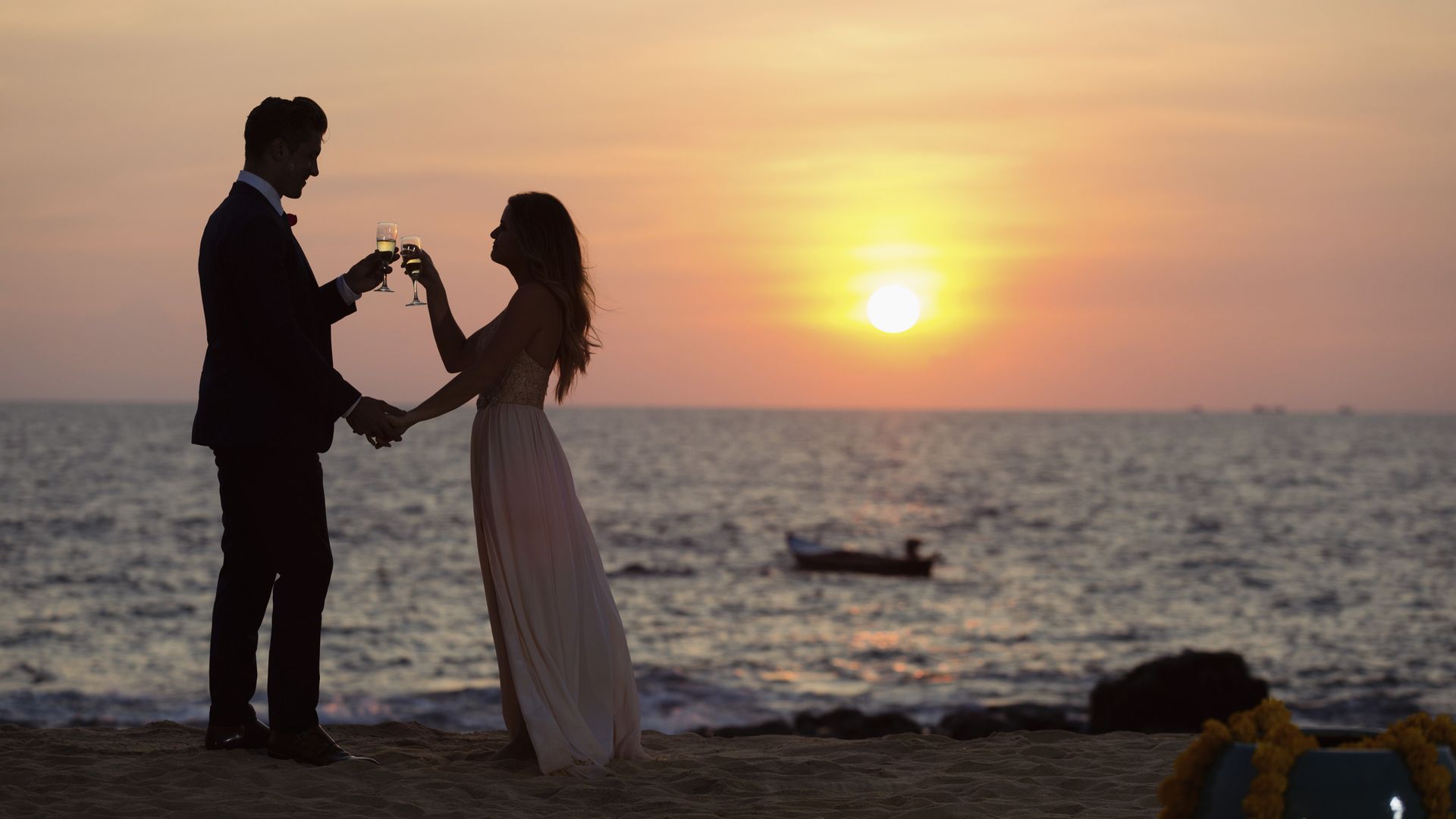 The Bachelor: The Greatest Seasons - Ever! background