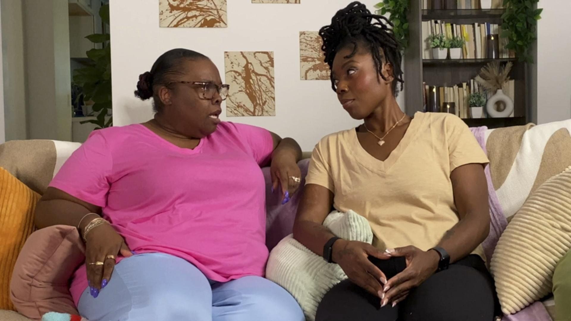 90 Day Fiancé: Pillow Talk background