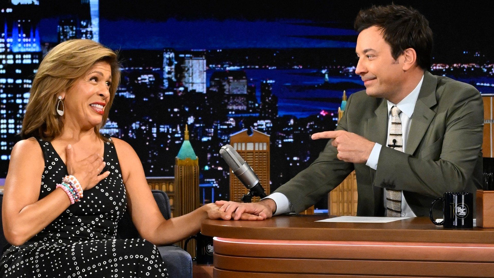 The Tonight Show Starring Jimmy Fallon background