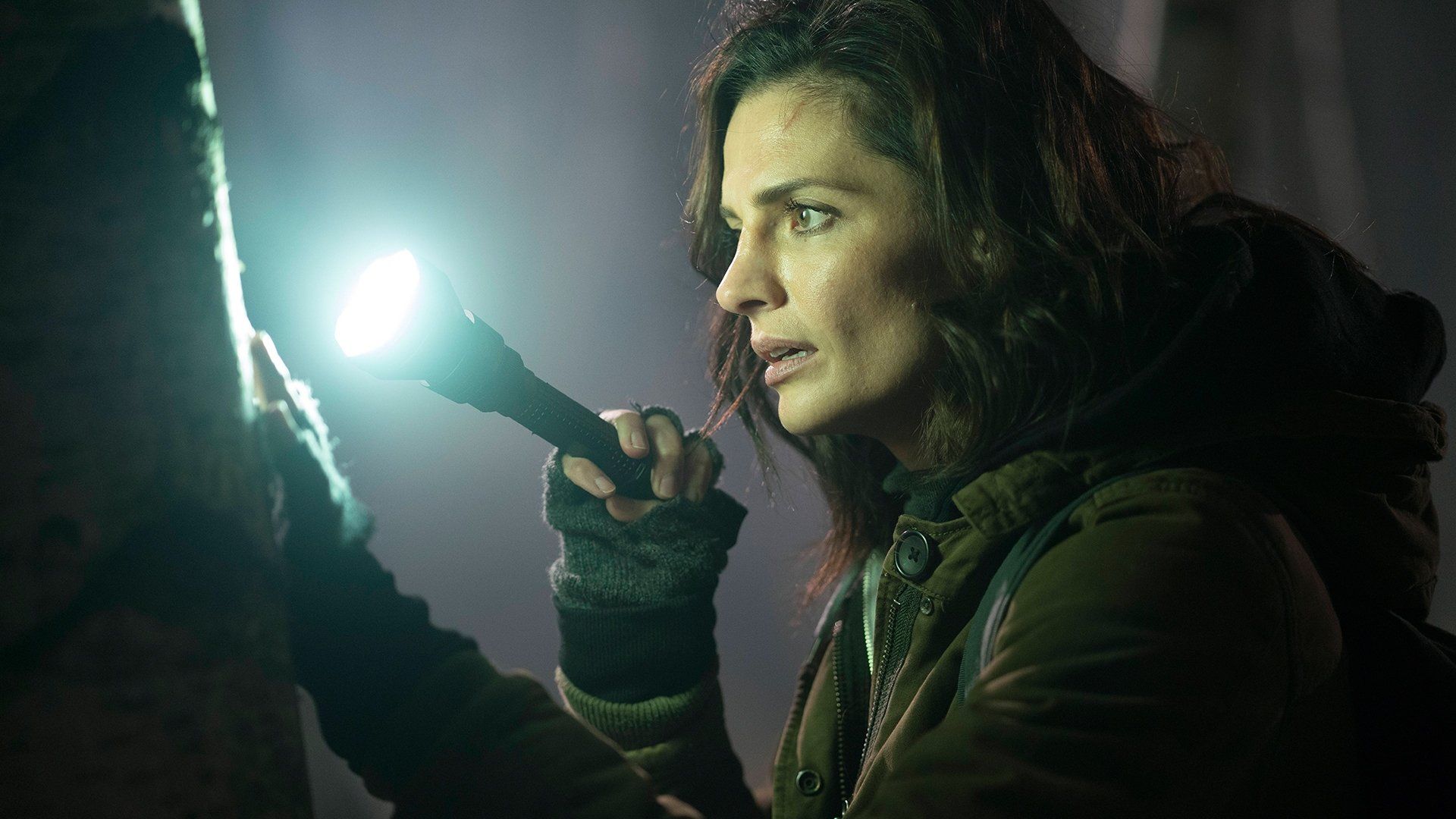 Absentia background