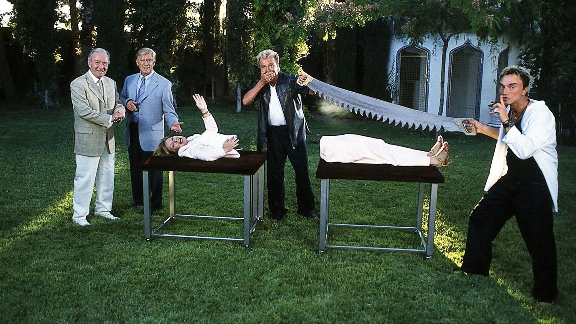 Das Traumschiff background