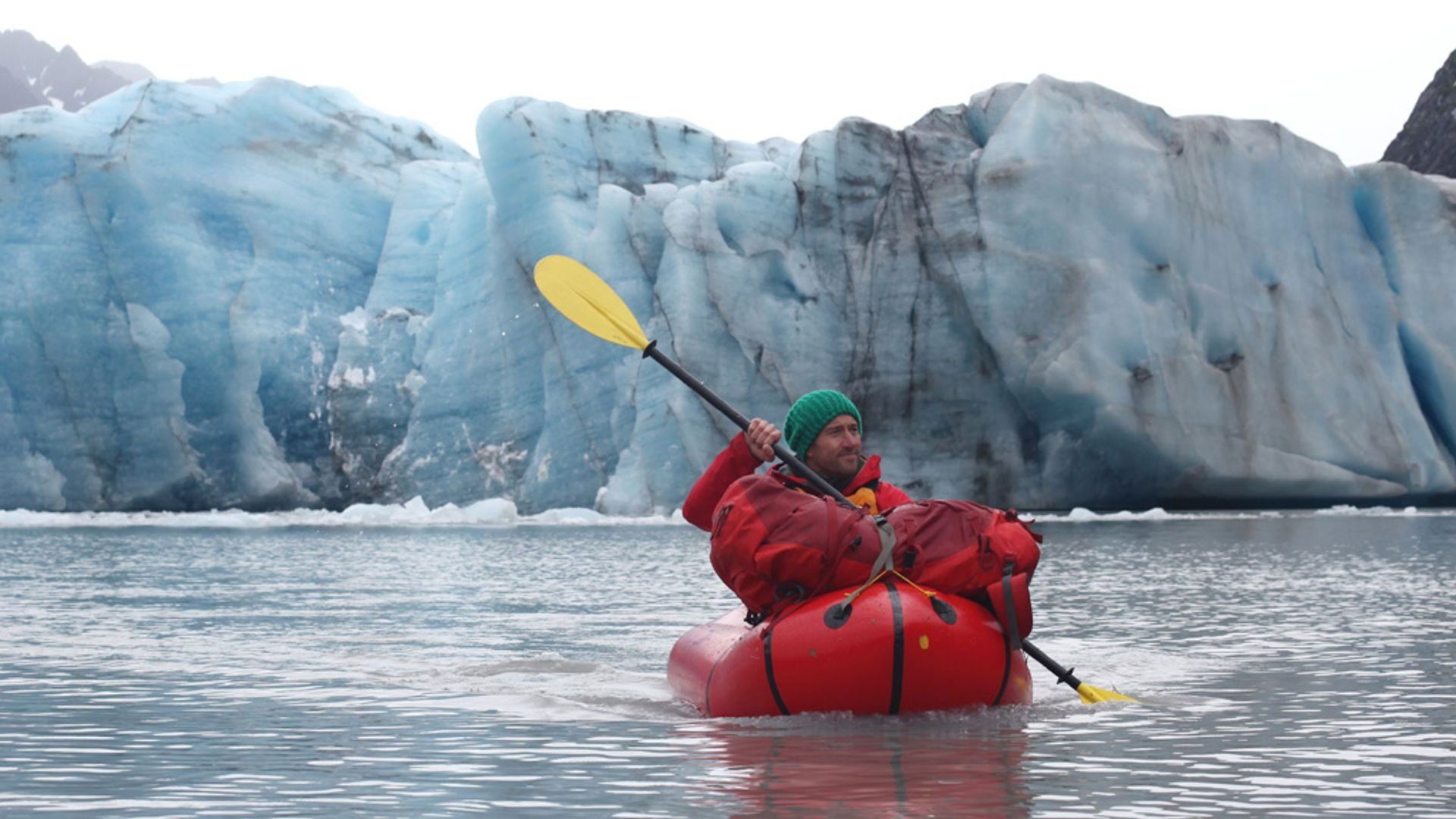 Ben Fogle: New Lives in the Wild background