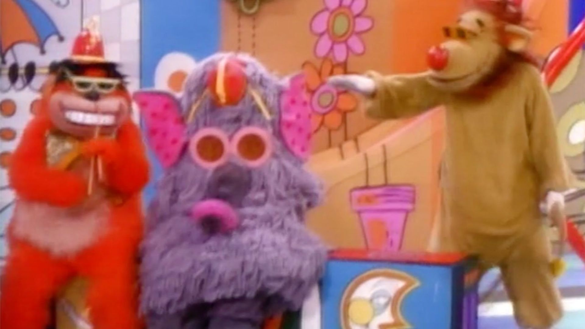 The Banana Splits Adventure Hour background