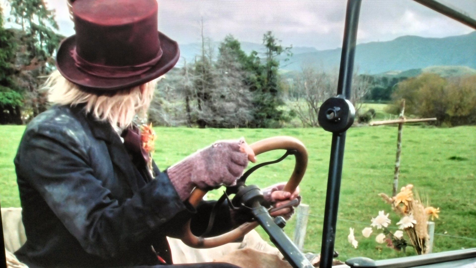 Worzel Gummidge Down Under background